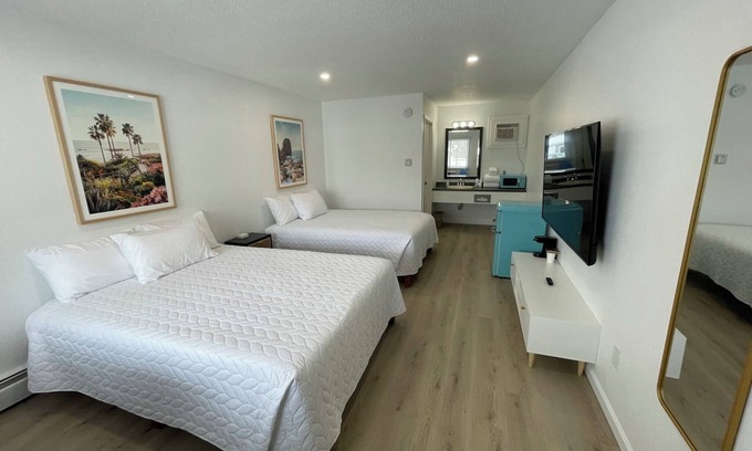 Lake City Apartment | Poolside Double Queen Room (main level)
