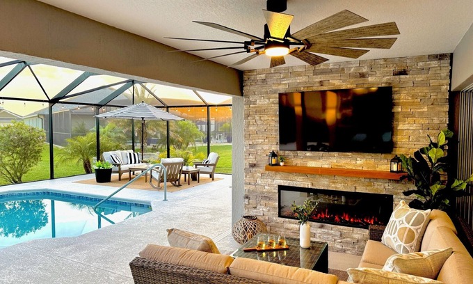 Wildwood House | Poolside Palms–Modern Luxury Retreat with Private Resort-Style Pool and Electric 4-seater Golf Cart
