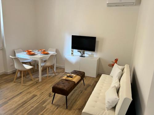 Rapallo Apartment | Pop House