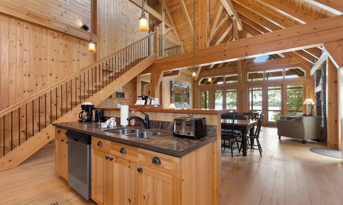 Lake of Bays Cabin | Port Cunnington Lodge