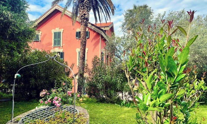 Silvi House | Portion of art nouveau villa with garden 200mt from the sea and center of Silvi