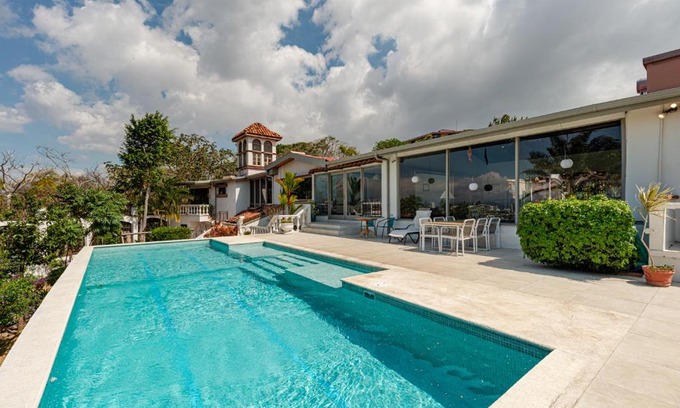 Escazu Hotel | Posada el Quijote