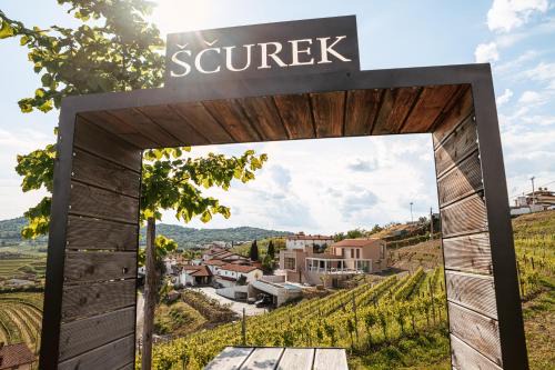 Brda Bed & Breakfast | Posestvo Ščurek wine