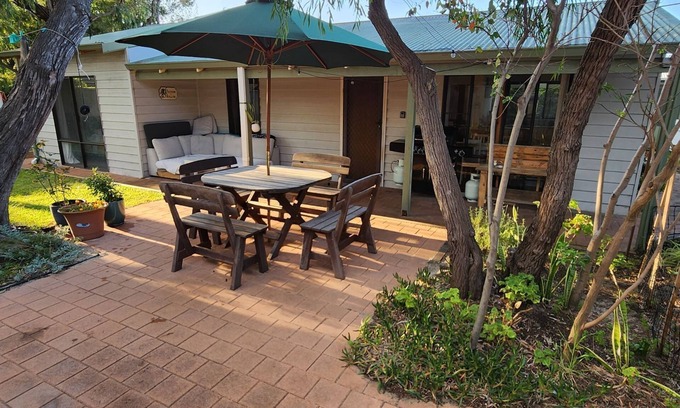 West Busselton House | Possum Hollow - Charming Cottage in Central Busselton - Perfect Getaway!