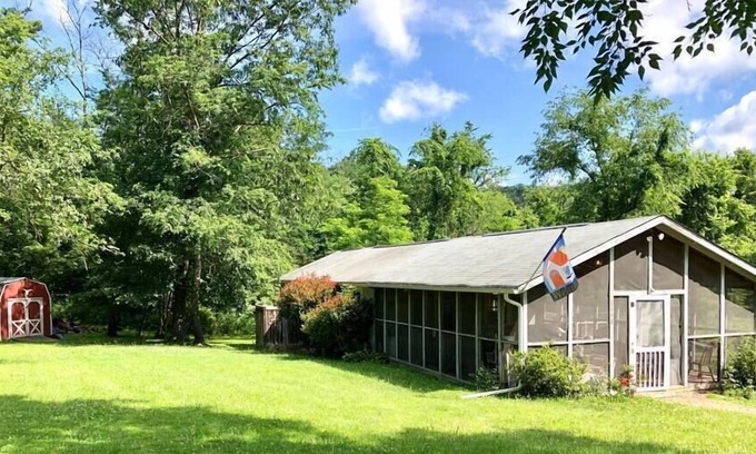 Paw Paw Cabin | Potomac Paradise River House