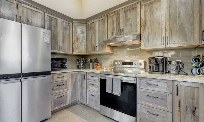 Cascade-Chipita Park House | Potter's Peak