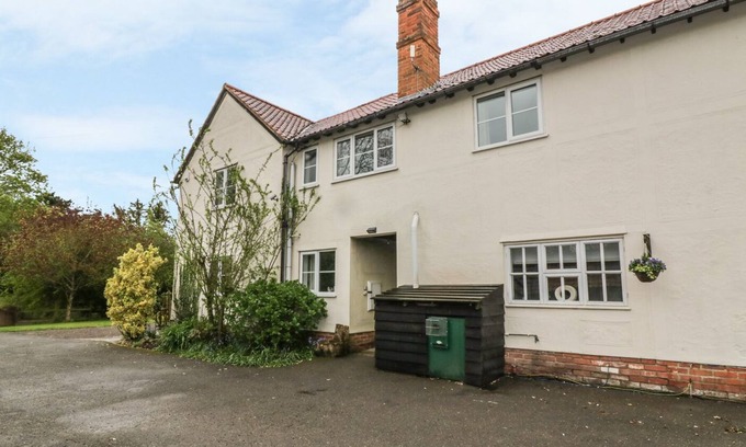Halstead Cottage | POUND FARM ANNEXE, pet friendly in Great Yeldham