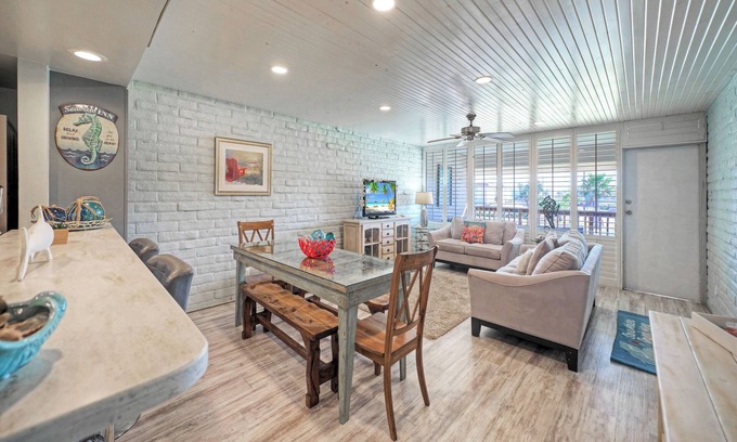Shibui Sands House | Pour Me a Vacation | Mins to Beach, Community Pool+Tennis Court, Private Balcony