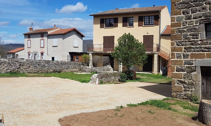 Mazeyrat-d'Allier Apartment | Près de la Rivière