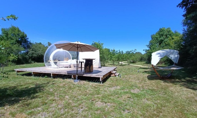 Le Vigeant House | Pré en bulles
