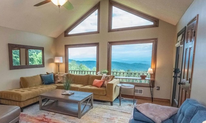 Moravian Falls Cabin | Prayer Mountain View Cabin | Fire Pit