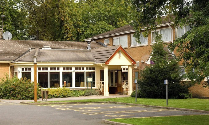 Braunstone Hotel | Premier Inn Leicester - Forest East