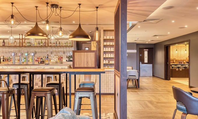 Canning Town South Hotel | Premier Inn London Docklands - Canning Town