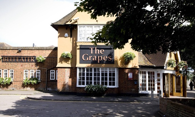 Hillingdon Hotel | Premier Inn London Hayes North