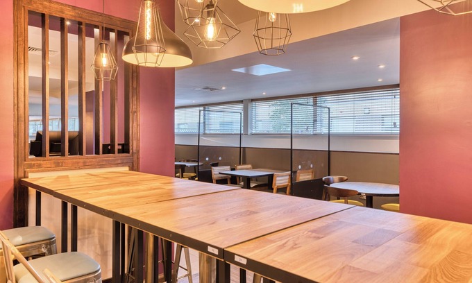 Botley Hotel | Premier Inn Oxford Botley