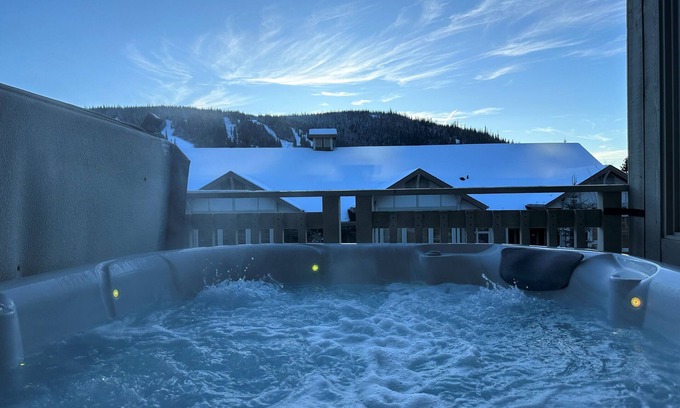 Sun Peaks Condo | Premier Ski-In/Ski-Out Condo at Sun Peaks Mountain Resort: 2BR, 2Bath, Hot Tub!