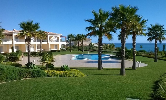 Porto de Mos Apartment | PREMIUM 5* APARTMENT FACING OCEAN, JUST NEARBY PORTO DE MOS BEACH, LAGOS