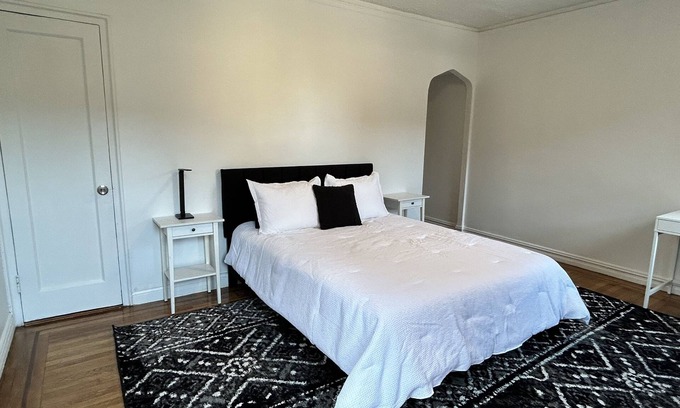 Tremont Apartment | Premium Mount Hope Apartment - 30 Mins from Midtown