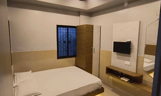 Solapur Hotel | Prerna Cottage & Lodge By GRB