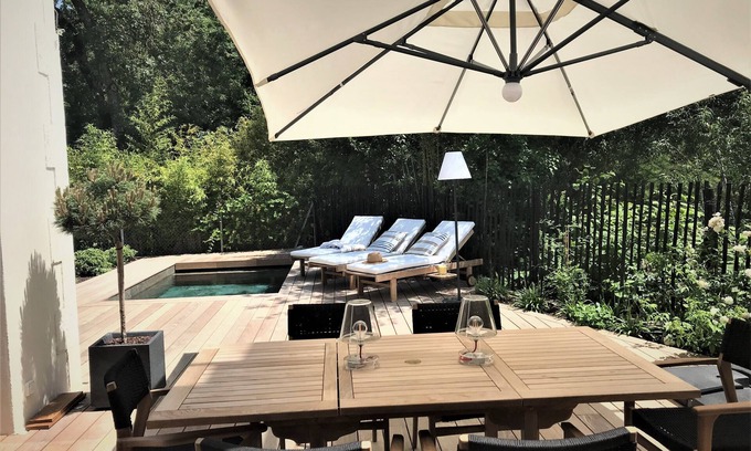 La Rochelle House | Prestigious house on the edge of the city center park