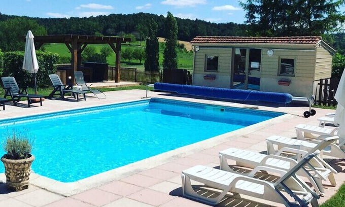 Grand-Brassac House | Pretty French Cottage with heated pool and Sauna