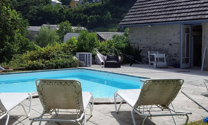Aspin-en-Lavedan House | Pretty house with swimming pool in wooded grounds overlooking the Pic du Montaigu.