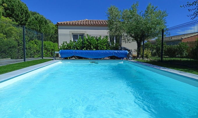 Villemoustaussou House | Pretty new house for 2 people with swimming pool 5 minutes from Carcassonne
