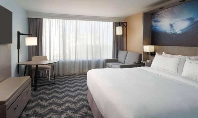 Cocoa Beach Hotel | Prime Location! Outdoor Pool! Parking, Walk to Beach! Tiki Bar!