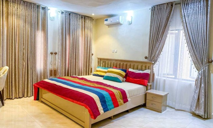 Utako House | Prime Residence Abuja: Short Stay Rental Apartment for Visitors and Travellers