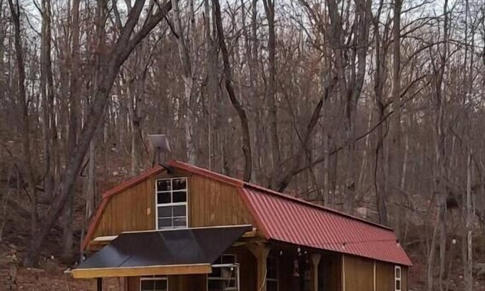 Great Cacapon House | Primitive Cozy off grid tiny home with Starlink