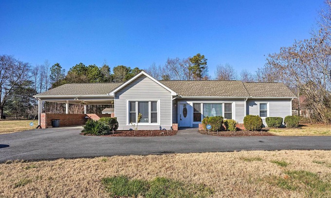 Prince George House | Prince George Getaway Near Historic Sites!