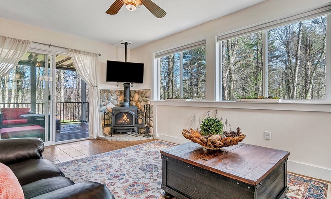 York House | Pristine & Peaceful Guest Quarters, near York & Kittery Beaches