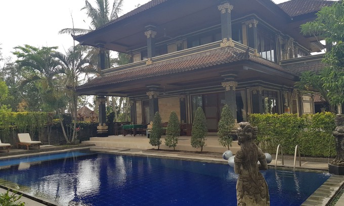 Ubud City-Centre Villa | Privacy 3bdr rice paddies view with private pool