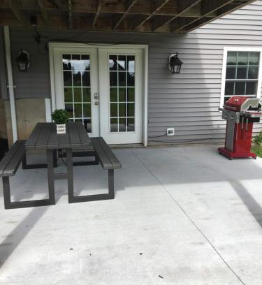 Suffield Apartment | Privacy, entertainment, comfort galore 2 BR LR 1BA Home Theater, Pool Table