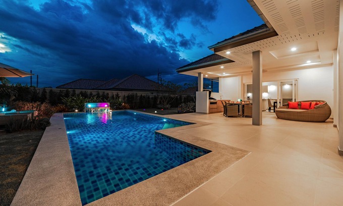 Hua Hin Villa | Private 3 Bedroom Pool Villa MS22