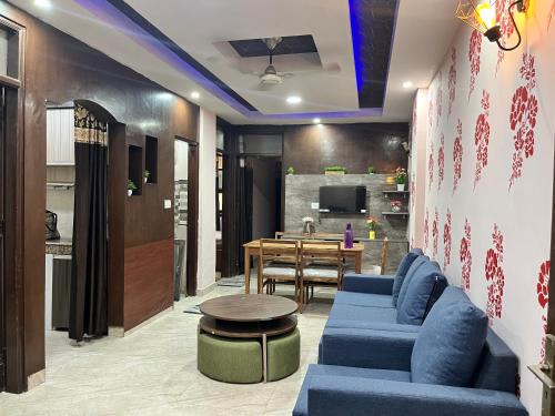 South West Apartment | Private 3BHK Flat Near Delhi Airport WiFi with Free Parking
