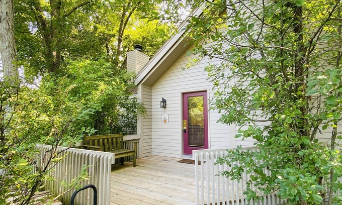The Galena Territory House | Private 3BR/2BA near golf, historic Galena, lake, owner's club, hiking, skiing