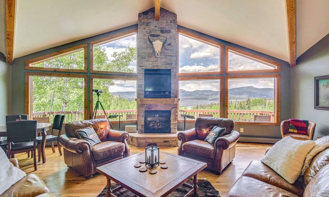 Indian Mountain House | Private 5 Acres w/Mtn Views: Park County Cabin!