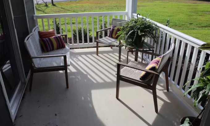 Carrollton Apartment | Private apartment close to all major Hampton Roads attractions.