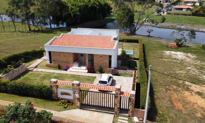 Los Santos Apartment | Private Area in Mesa de los Santos, Near the Mercado Campesino