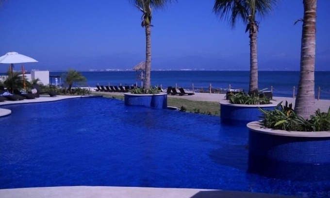 La Cruz de Huanacaxtle Condo | Private Beach with Magnificent Views!