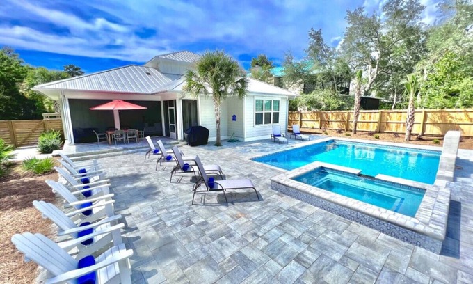 White's Gulfview House | Private Beach Access|Golf Cart|Pool|Spa|Bikes