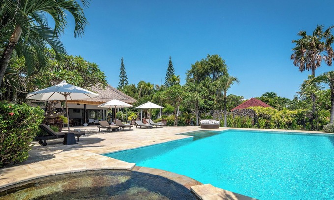 Dencarik Villa | Private Beach front Villa 12p: Accomplish your body and soul!