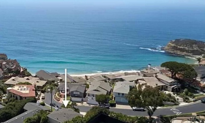 Three Arch Bay House | Private Beach in a Gated Community Laguna Beach