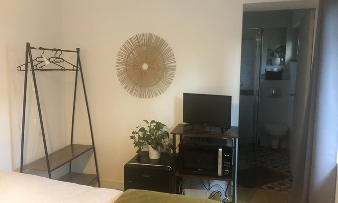 Fontaine Lestang-Bagatelle-Papus-Tabar-Bordelongue Bed & Breakfast | Private chartreuse in Toulouse