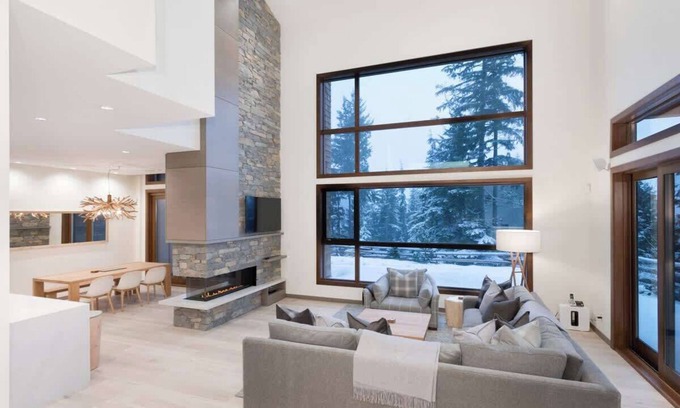 Alta Vista House | Private Corner-Unit Townhome with Lake View & BBQ