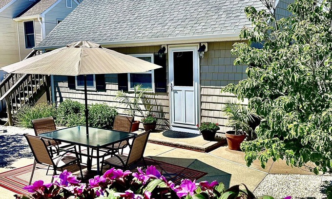 South Seaside Park Cottage | Private cottage at the entrance of Island Beach State Park