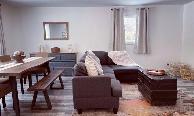 Wilno Cottage | Private Cottage in Barry's Bay, Near Algonquin Park!