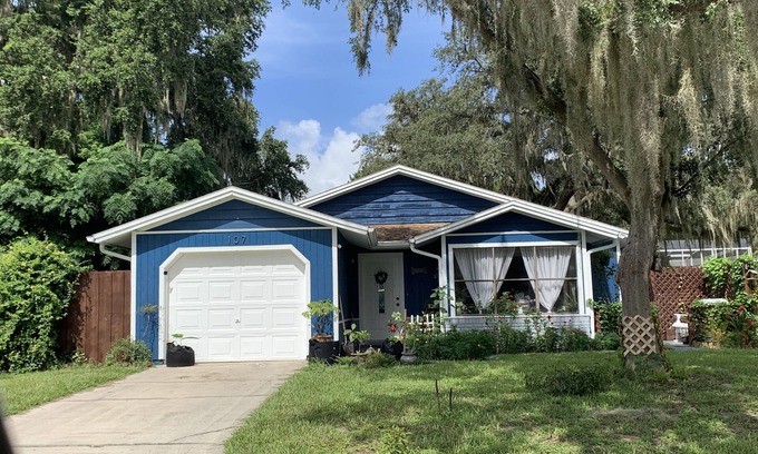 Wildwood House | Private cottage just outside the villages, perfect for you and your family!