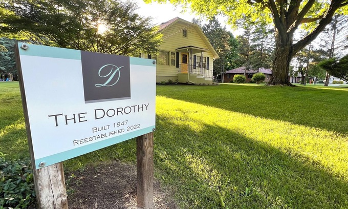 Saint Joseph House | Private, Country Feel, Wooded Ravine Lot